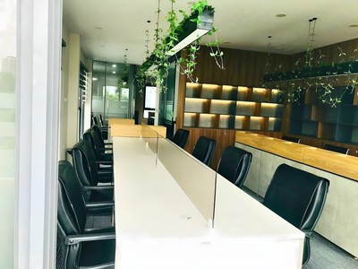 Bán toà nhà văn phòng phố hoàng quốc việt 80m2, 8 tầng thông sàn thang máy vỉa hè kinh doanh chỉ 20 1