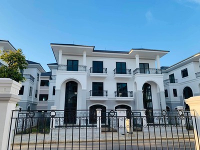 Cắt lỗ căn 240m2 biệt thự song lập - khu hoàng yến 04, dự án vinh heritage 1