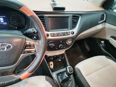 Hyundai Accent 2019, màu vàng be, chính chủ 0