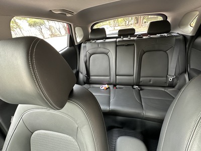 Gia đình cần bán xe Huyndai Kona 1.6t, đời 2019, 2