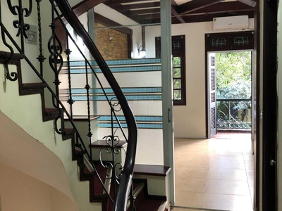 Cho thuê mặt phố Phạm Tuấn Tài 5 tầng làm SPA, Shop thú cưng, trung tâm tiếng 2