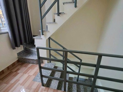 Cho thuê nhà nguyên căn 2pn,3wc, 1 trệt,  2 lầu, giá 6 triệu/tháng 0