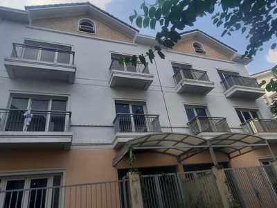 Biệt thự liền kề. kinh doanh đẳng cấp. khu trung tâm thương mại bặc nhất , tại đông hội. dt 145m, 2