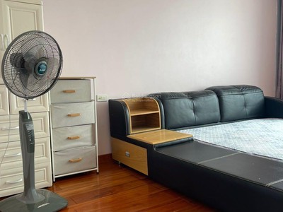 Bán căn 2 ngủ tầng 23 chung cư eurowindow multi complex full đồ 3