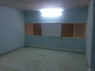 Nhà cho thuê nguyên căn 2 phòng ngủ hẻm oto chợ Tân Hương 4