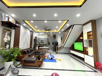 Bán nhà 3 tầng cực đẹp MB 502 Phú Sơn - gần ngã ba trường lái 1