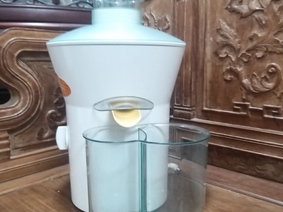 Bán máy ép hoa quả hiệu BOSSCH. 2