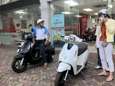 Còn ít suất miễn phí thuê pin 1 năm kèm gói thuê 189k 2