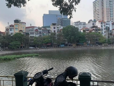 Bán gấp nhà rất đẹp  khu vực mặt hồ hoàng cầu, mai anh tuấn 47m mặt tiền 4.6m nhỉnh 11tỷ  lh : 0