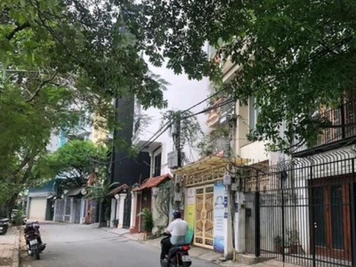 Bán gấp nhà rất đẹp  khu vực mặt hồ hoàng cầu, mai anh tuấn 47m mặt tiền 4.6m nhỉnh 11tỷ  lh : 2