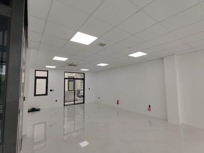Cho thuê mặt bằng tầng 2, căn shop Vinhomes Marina . 3