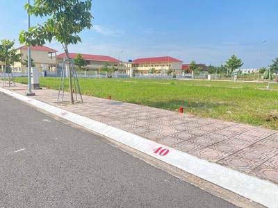 Chính chủ bán gấp lô đất mt quốc lộ 13, TT Lai Uyên Bàu Bàng. 1