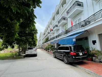 Cho Thuê nhà riêng sang xịn mịn chỉ việc xách vali về ở tại phố Trung Lực 0