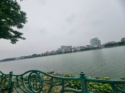 Cho thuê Biệt thự Từ Hoa View hồ 350m2 x 3,5 tầng, mặt tiền 15m 1