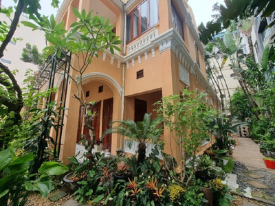 Cho thuê Biệt thự Từ Hoa View hồ 350m2 x 3,5 tầng, mặt tiền 15m 2