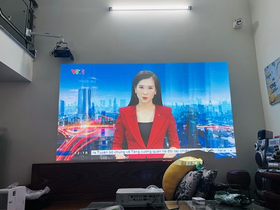 Máy chiếu Nec thay thế tivi 3