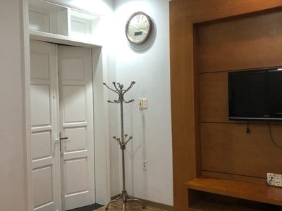 Cho thuê nhà trong ngõ 333 Văn Cao. -Nhà 4 tầng oto đỗ cửa 0