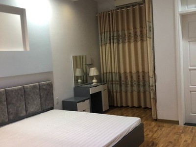 Cho thuê nhà trong ngõ 333 Văn Cao. -Nhà 4 tầng oto đỗ cửa 3