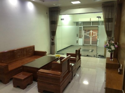 Cho thuê nhà trong ngõ 333 Văn Cao. -Nhà 4 tầng oto đỗ cửa 9