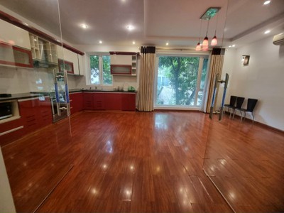 Cho thuê biệt thự Quảng Khánh 5 tầng, bể bởi đẹp đúng như ảnh 3