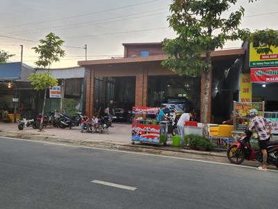 Nắm chủ cần bán gấp nhà trệt lầu mặt tiền phạm văn đồng đối diện bệnh viện ngã năm sóc trăng 1