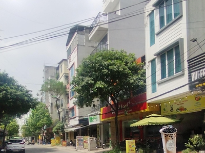 Mp phú diễn 70m2 vỉa hè kinh doanh, mt 5m, 3 tầng giá 9.5 tỷ 0