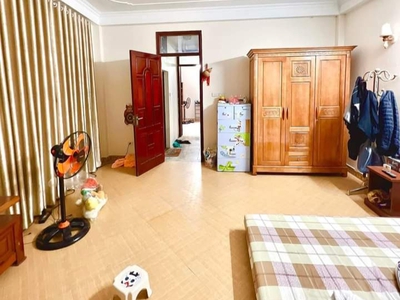 Hiếm 62m2 phố phạm văn đồng kd sầm uất, đường thông ô tô, 4 tầng 9.5 tỷ 4