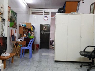 Nhà  đẹp - giá tốt - chính chủ cần bán nhà đường hẻm ngay trung tâm mua bán sầm uất. 0