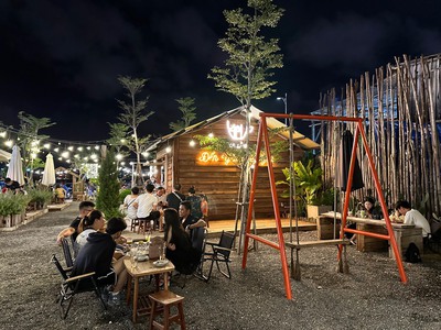 Cần sang quán cafe mặt tiền rộng thoáng đẹp đường Như Nguyệt 1