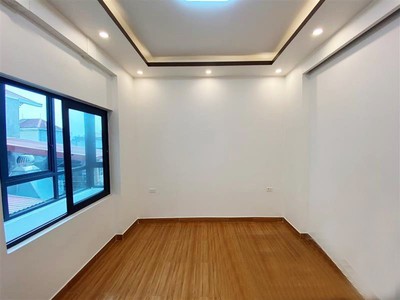 Nhà 4 tầng - Lô góc, Xây mới cách mặt đường chỉ 30m phố Chợ Con 3
