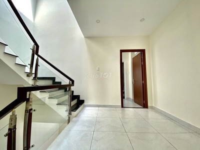 Cho thuê nhà phố Citi Bella 2, DT 5x17m  85m  , 1 trệt 2 lầu, nhà hoàn thiện đẹp gồm 4PN 4WC 1