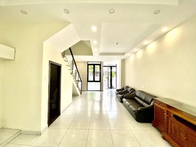 Cho thuê nhà phố Citi Bella 2, DT 5x17m  85m  , 1 trệt 2 lầu, nhà hoàn thiện đẹp gồm 4PN 4WC 9