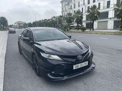 Cần bán Camry 2.5 Q 2019 nhập thái. Biển Hà Nội 0