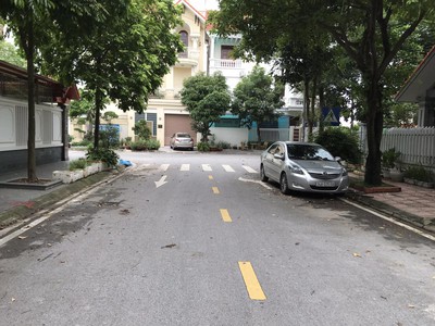 Bán đất biệt thự đường Nguyễn Khoái khu Đỉnh Long chỉ 5,55 tỷ 0