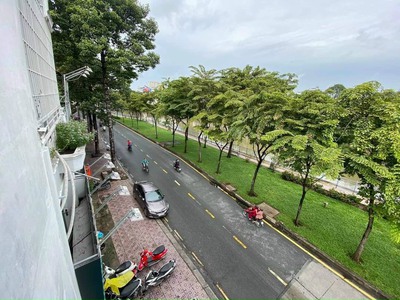 Siêu Phẩm  Bán nhà khu đất vàng Lý Tự Trọng - 4x20m - 5 tầng TN: 150 triệu - 23 tỷ 2