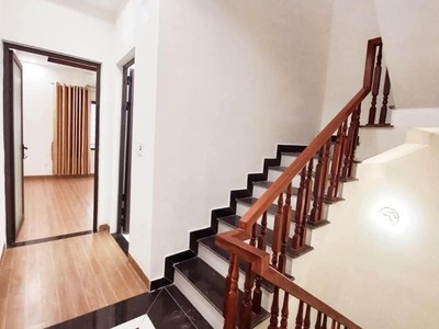 Cho thuê nhà mới ngõ Thiên Lôi gân AEON  - 7tr 6