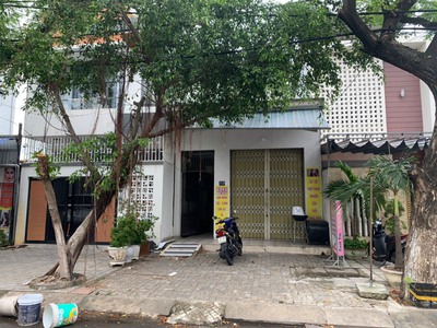 Nhà trọ tiền Khúc Hạo , Sơn Trà  diện tích 5x25   Khu Kinh doanh sầm uất , cần tiền bán gấp 0