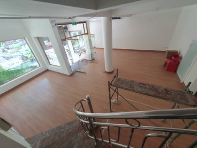 Cho thuê nhà mặt phố Nguyễn thái học 150m2 x 1 tầng làm café, nhà hàng 1