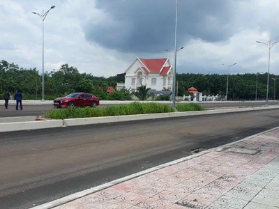 Cắt lỗ lô đất thổ cư ngay Thị Trấn Tân Phú 0