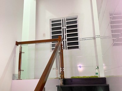 Chỉnh chủ kẹt tiền, cần bán gấp nhà hẻm cầu bè. 0