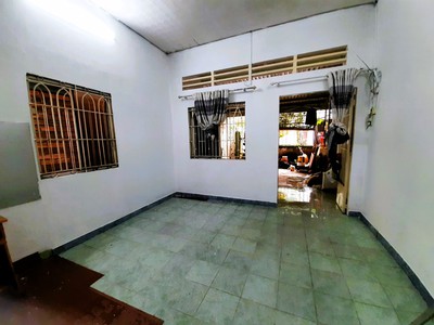 Cho thuê nhà nguyên căn 2pn 70m2 hẻm xe hơi đường 3 trường thọ 1