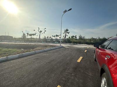 Do thiếu vốn để kinh doanh khách sạn tôi muốn bán gấp 2 lô đất sổ đỏ mặt biển. Giá bán nhanh rất rẻ 3