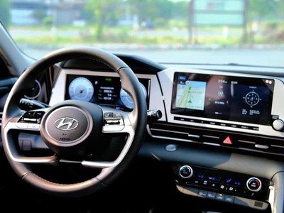 Hyundai Elantran 1.6 AT Tiêu Chuẩn 0