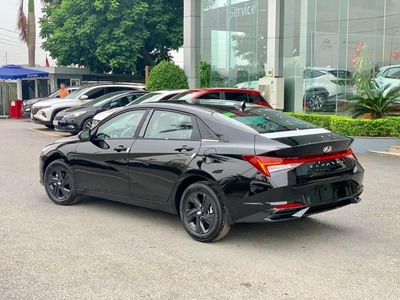 Hyundai Elantran 1.6 AT Tiêu Chuẩn 7