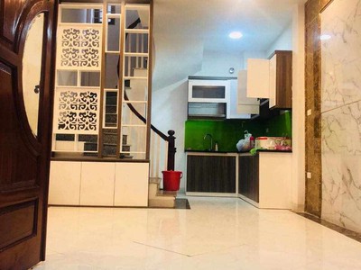 Cho thuê nhà nguyên căn, hgđ, trần thái tông 30m2, 4t, 3n, đủ đồ, 11tr. 1