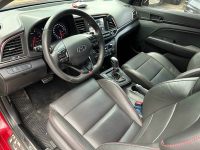 Quá CỌP Hyundai Elantra Sport 2019 màu đỏ cực đẹp 3