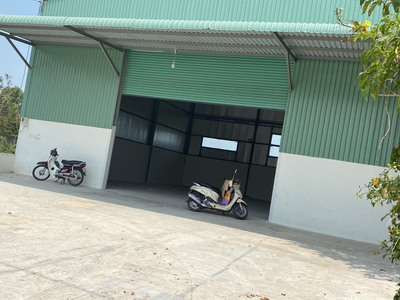 Cho thuê mặt bằng kinh doanh kho xưởng hóc môn 360 m2 0
