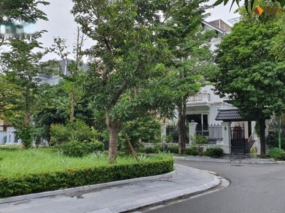 Siêu phẩm, bt đơn lập  vườn đào, 2 mặt tiền, view hồ tây: 260m2, 5t, mt14m, 110 tỷ 1
