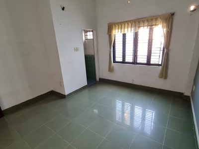 Share phòng trọ - lối đi cầu thang chung chủ 3
