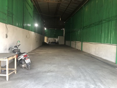 Xưởng 200m2 mặt tiền ql1a xe cont 24h, hẻm phía sau xe 8t 0